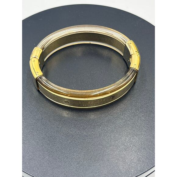 Michael Kors Gold Tone Acetate Acrylic Hinge Logo Plaque Bangle Bracelet MKJ5603 - Picture 4 of 14